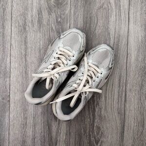 Mizuno Racer S 'White Metallic Silver'